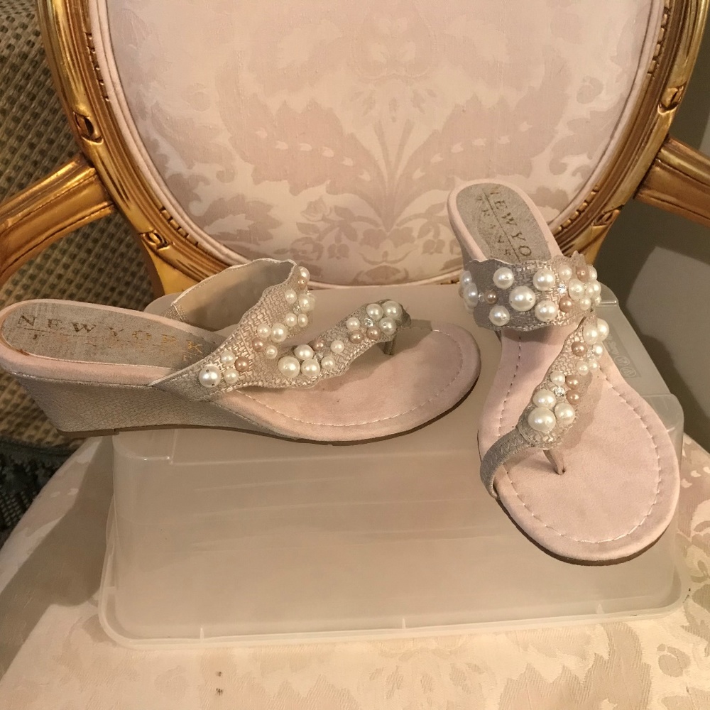 Wedge Sandals with Pearls